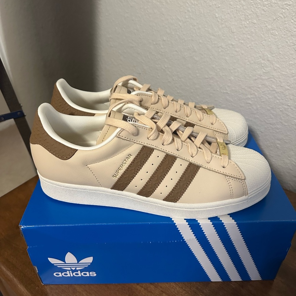 Adidas Superstar *Brand New*